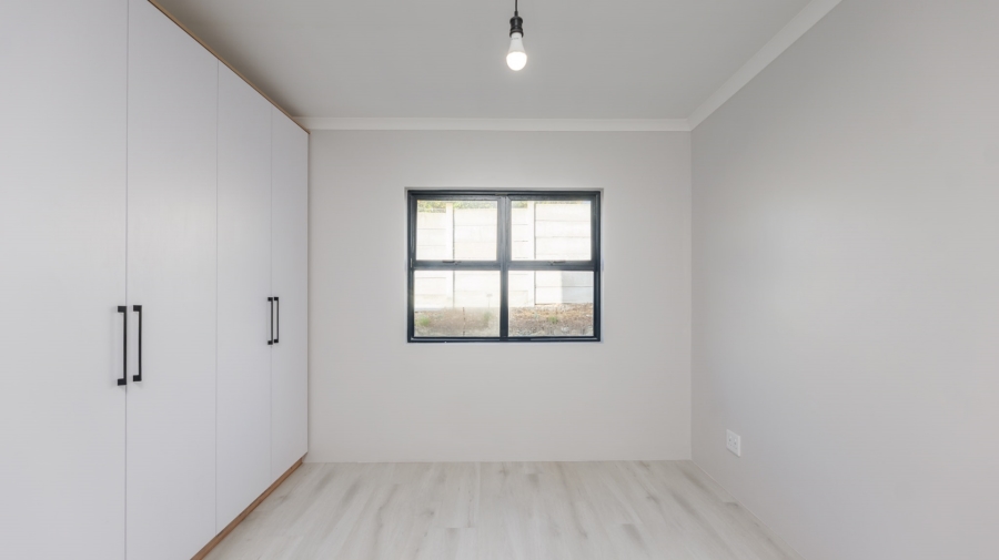 4 Bedroom Property for Sale in Oceanview Heights Western Cape
